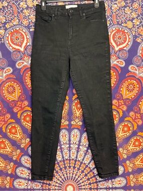 Everlane “The Curvy” High-Waisted Black Skinny Jeans